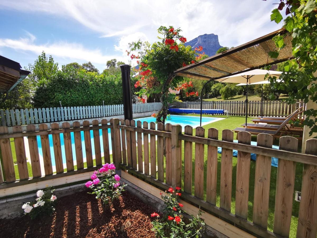 Bed and Breakfast L'Etang De La Tourne Les Marches Exterior foto