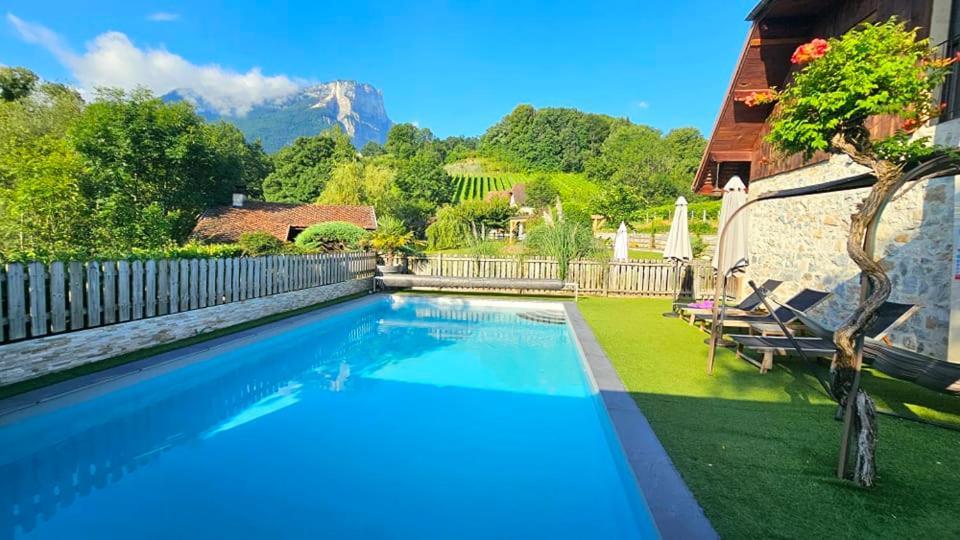 Bed and Breakfast L'Etang De La Tourne Les Marches Exterior foto